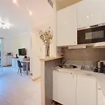 Nestor&jeeves - Marylin - - Very Close Sea Apartman *