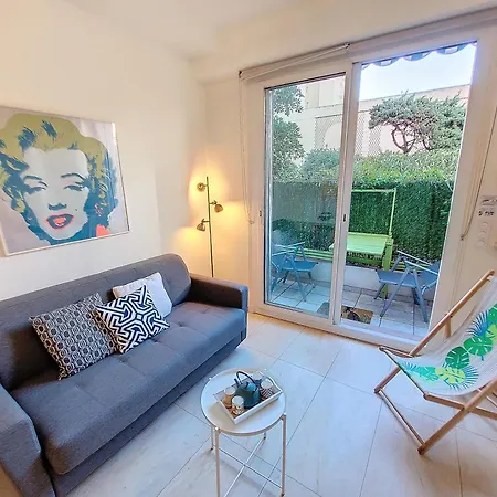 Nestor&jeeves - Marylin - - Very Close Sea